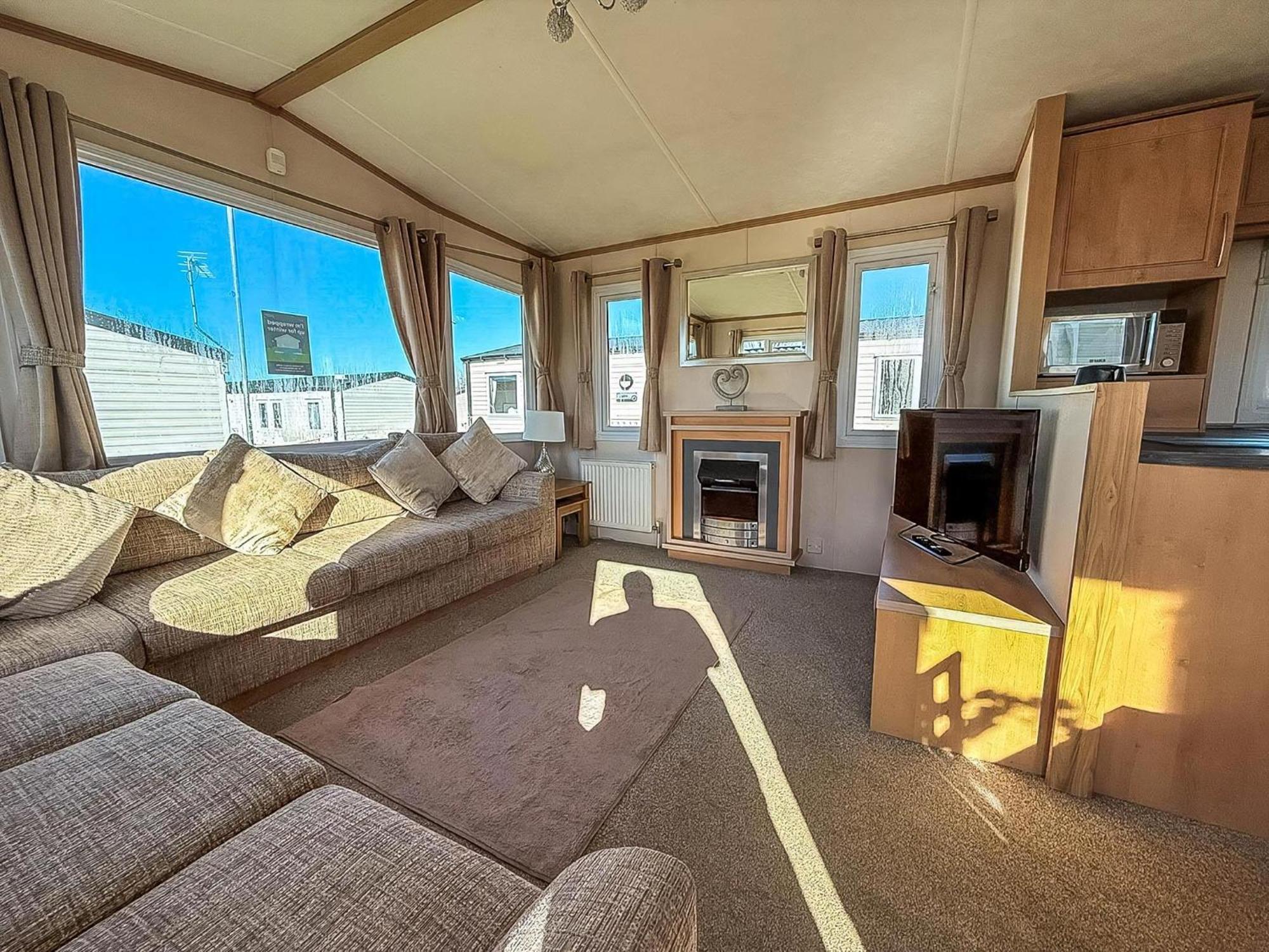 Lovely 6 Berth Caravan For Hire At Manor Park In Hunstanton Norfolk Ref 23044S Eksteriør billede